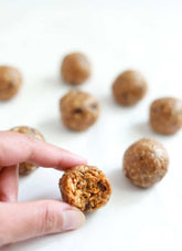 No-Bake Almond Oat Energy Bites